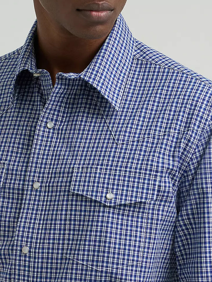 Wrangler Men's Wrinkle Resist Long Sleeve Shirt