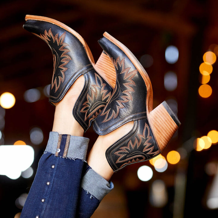 Ariat Dixon Western Booties