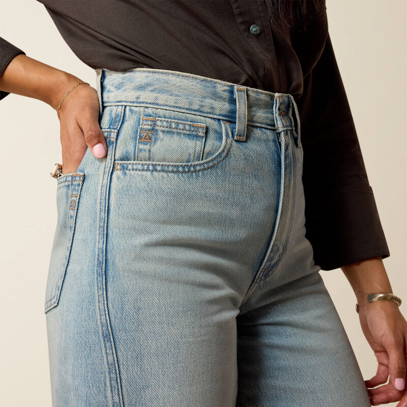 Ariat Women's Ultra High Rise Jazmine Barrel Jeans