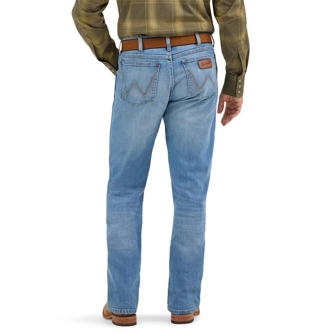 Wranger Retro® Men's Slim Fit Bootcut Jeans