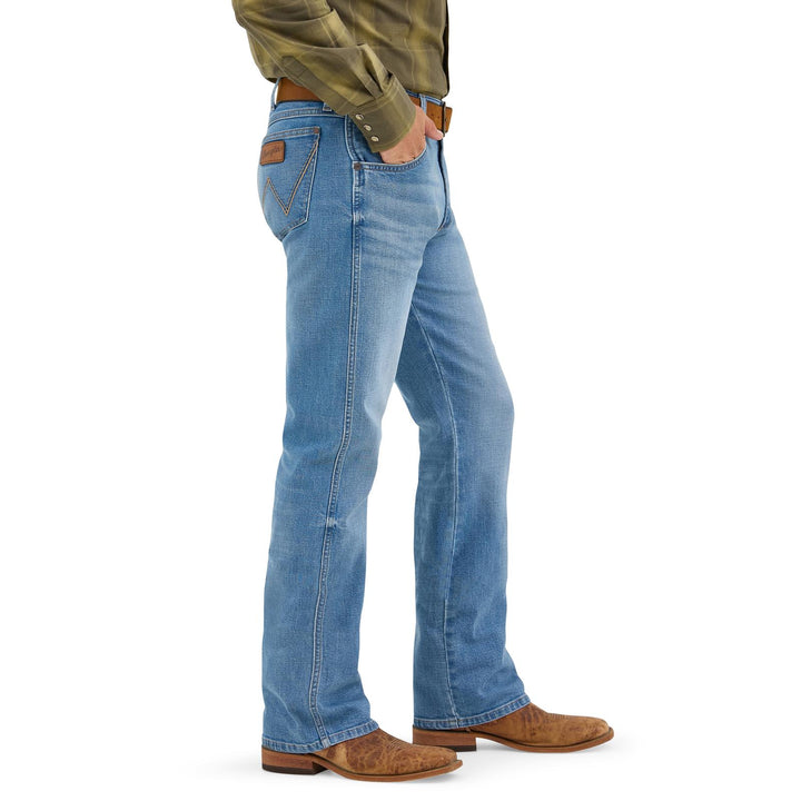 Wranger Retro® Men's Slim Fit Bootcut Jeans