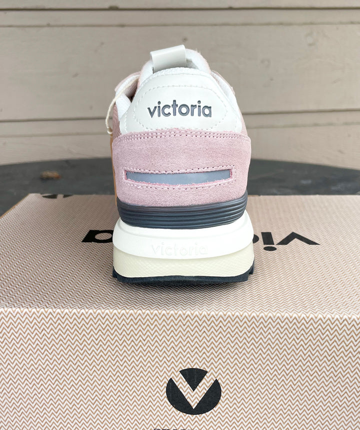 The Victoria Nova Sneakers
