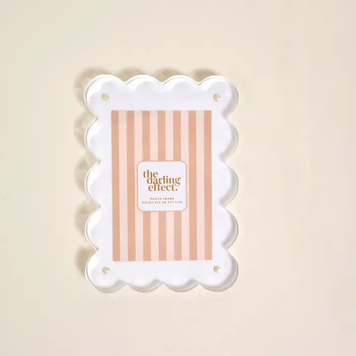 Darling Effect Rectangle Scalloped Acrylic Frame
