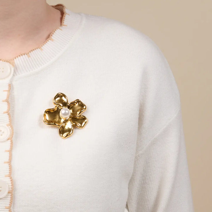 Darling Effect Timeless Brooch
