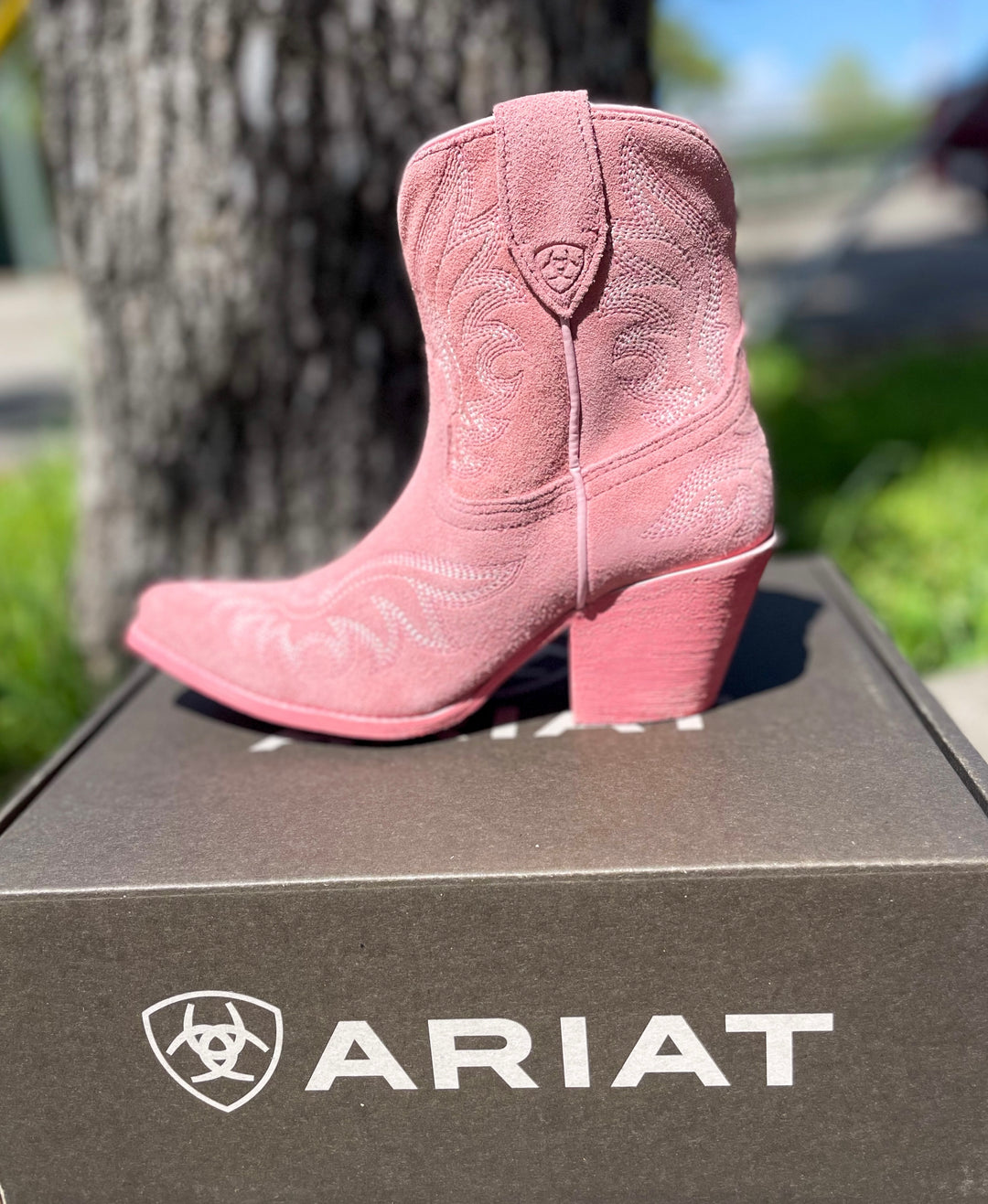 Arait Women's Chandler Western Boots - Carnation Pink Suede