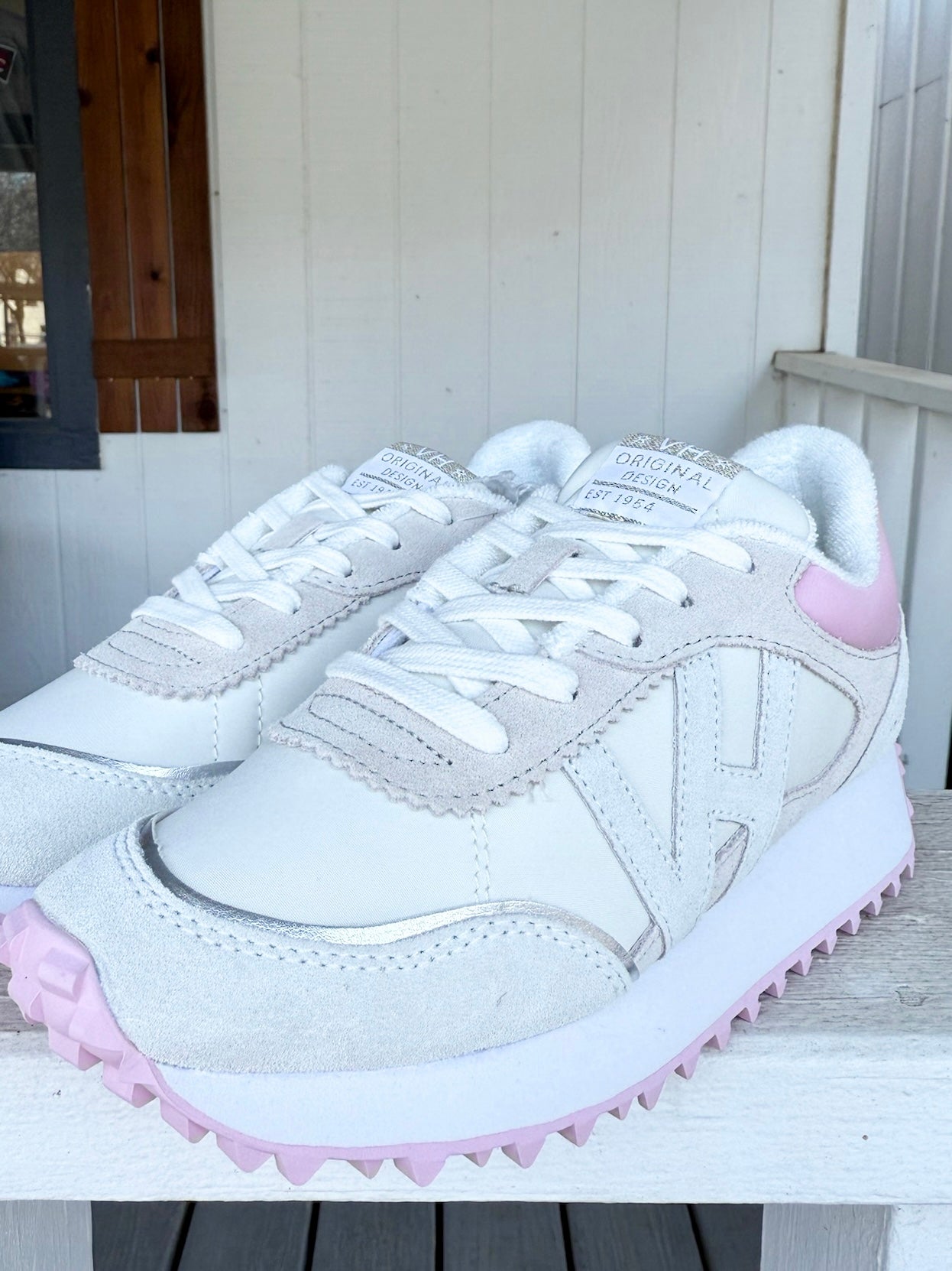 Vintage Havana Cosmic 42 Sneaker – Wildflower / Texaholic®