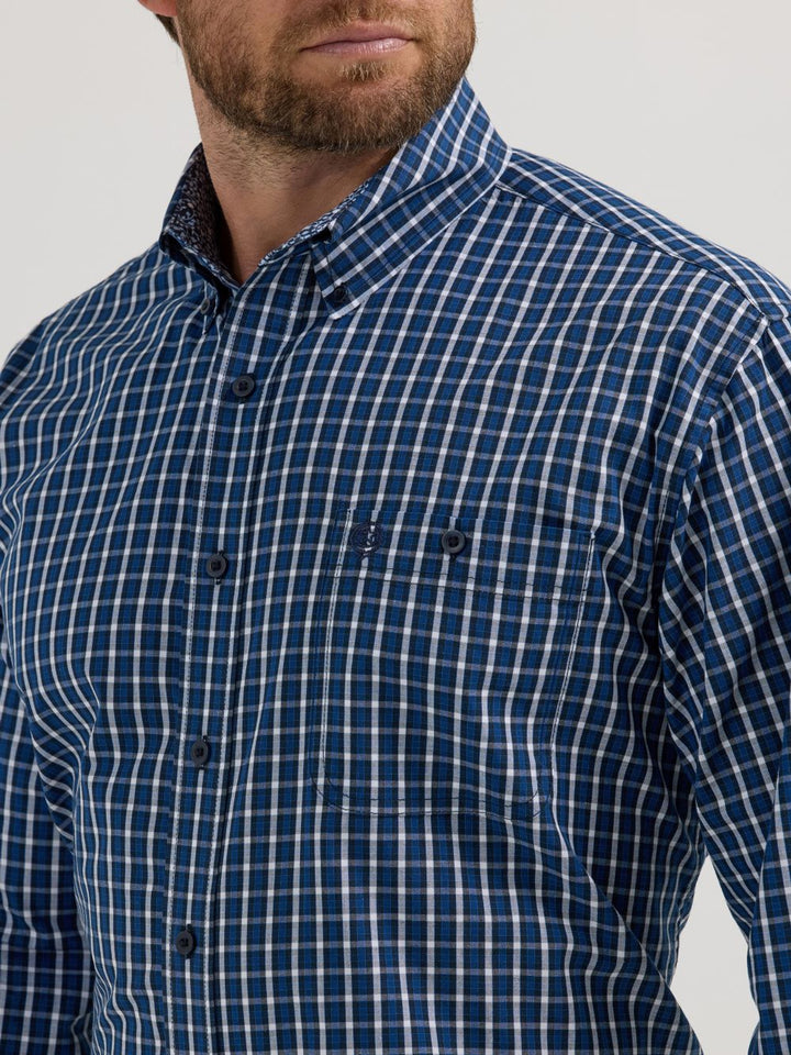 Wrangler® George Strait Button Up