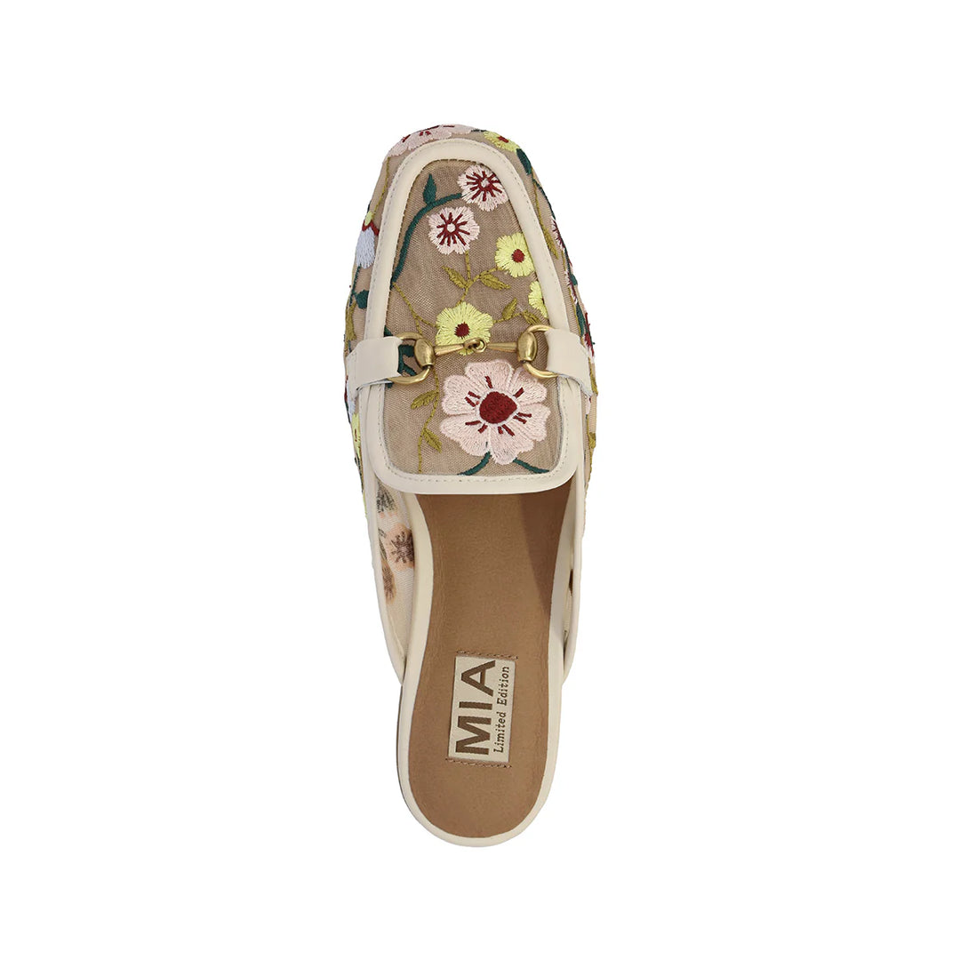 MIA Bouquet Flats