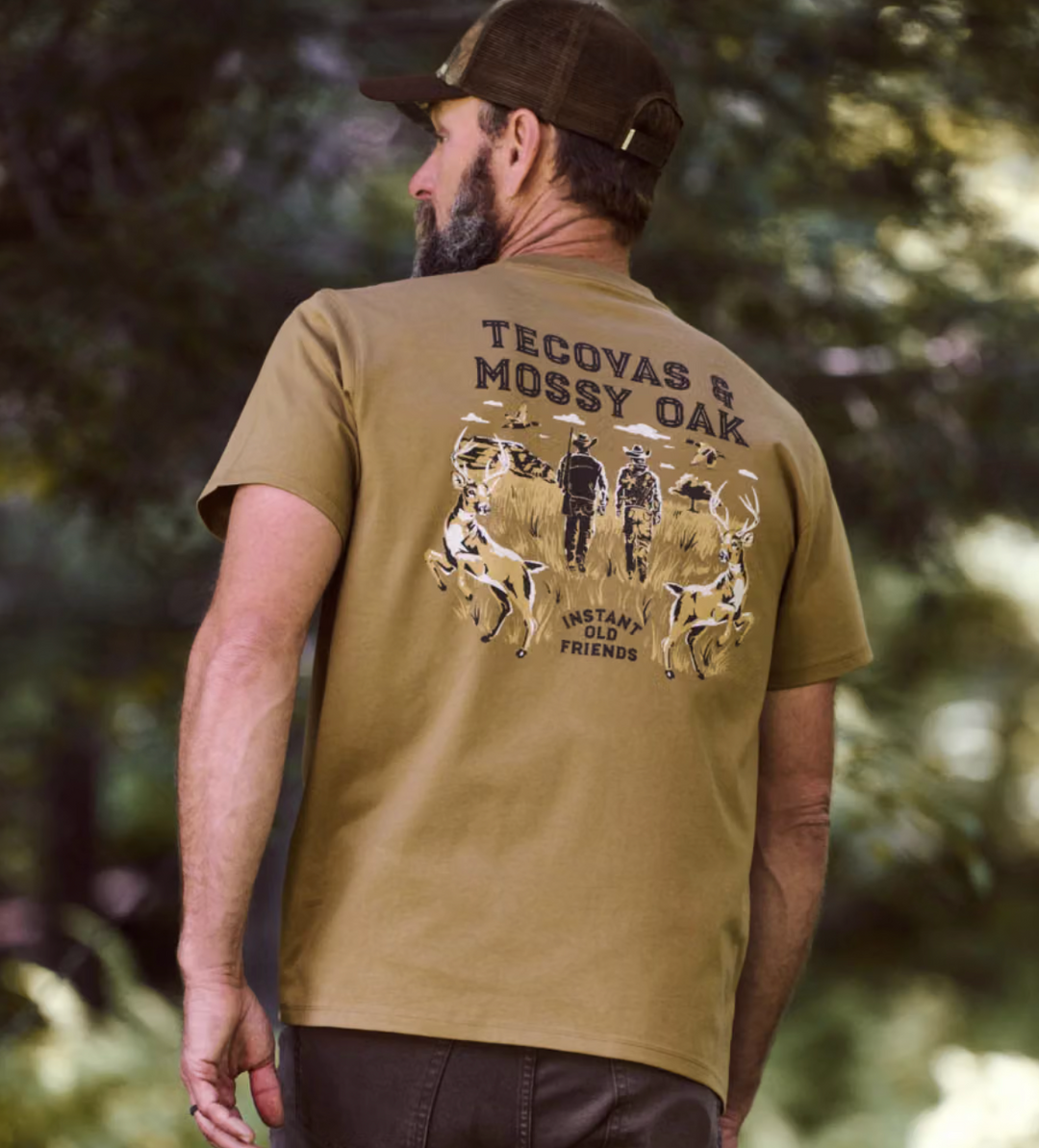 Tecovas Men's Mossy Oak Cowboys & Deer Tee