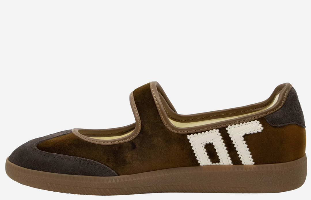 Back 70 Aya Sneakerina - Cucio Milk
