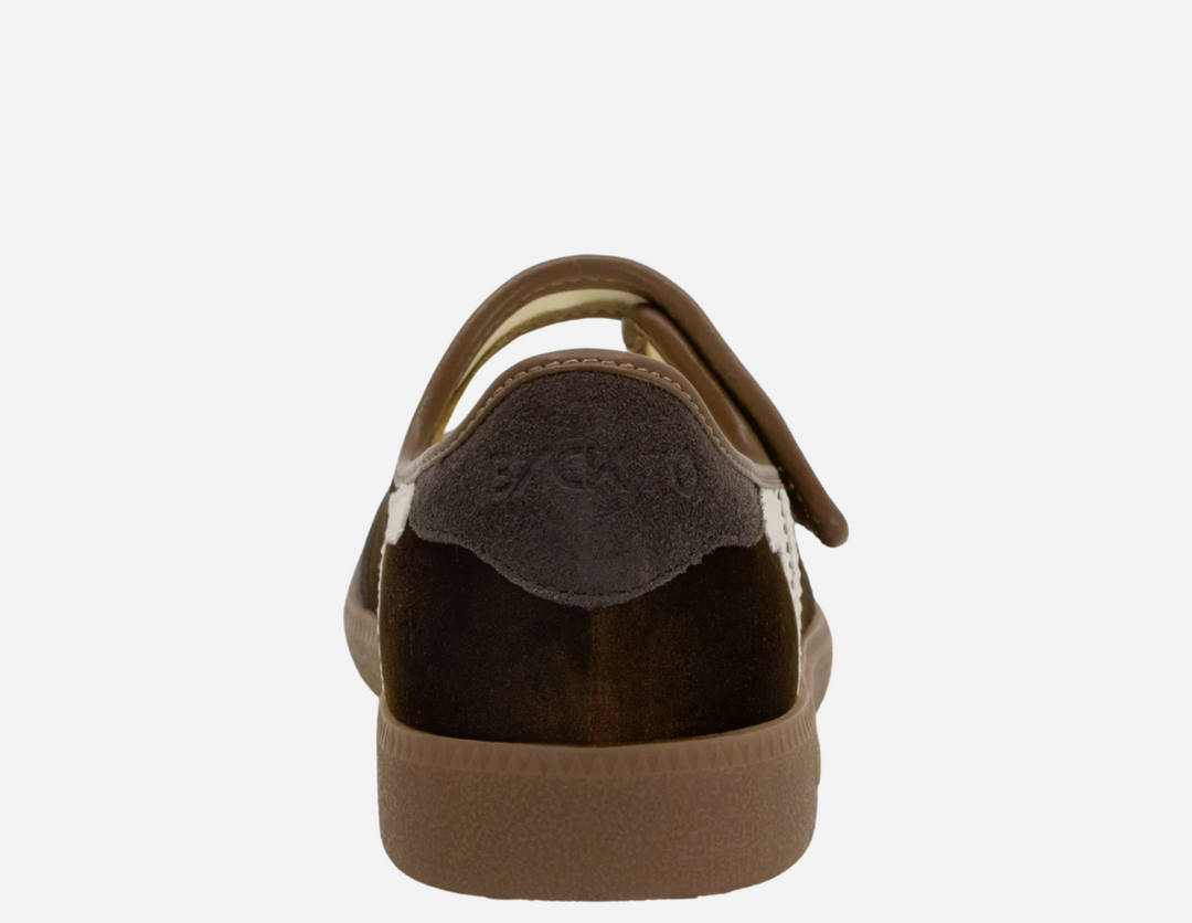 Back 70 Aya Sneakerina - Cucio Milk
