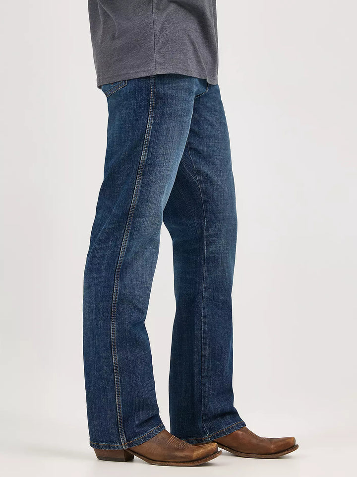 Wrangler Men's Retro Relaxed Fit Bootcut Jean