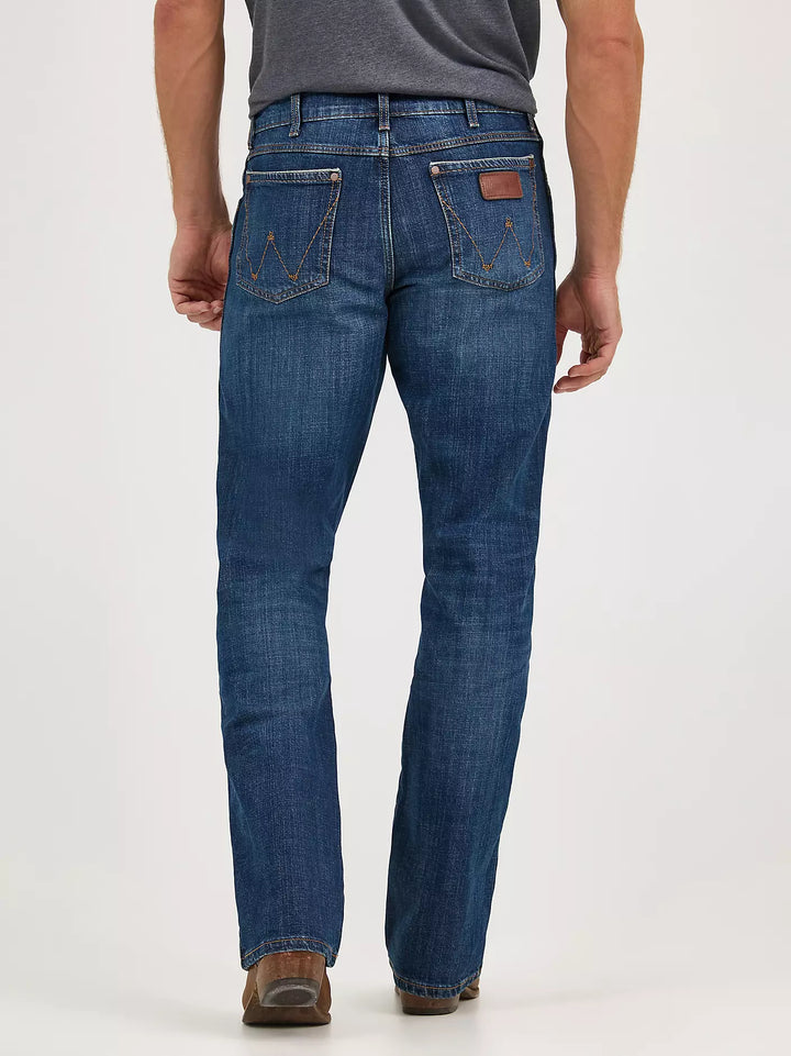 Wrangler Men's Retro Relaxed Fit Bootcut Jean