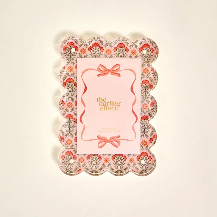 Darling Effect Rectangle Scalloped Acrylic Frame
