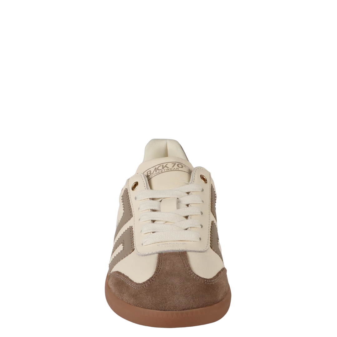 Back 70 Cloud NM Sneaker