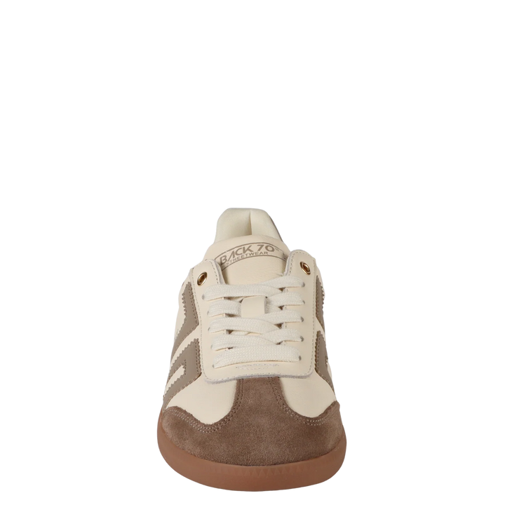 Back 70 Cloud NM Sneaker
