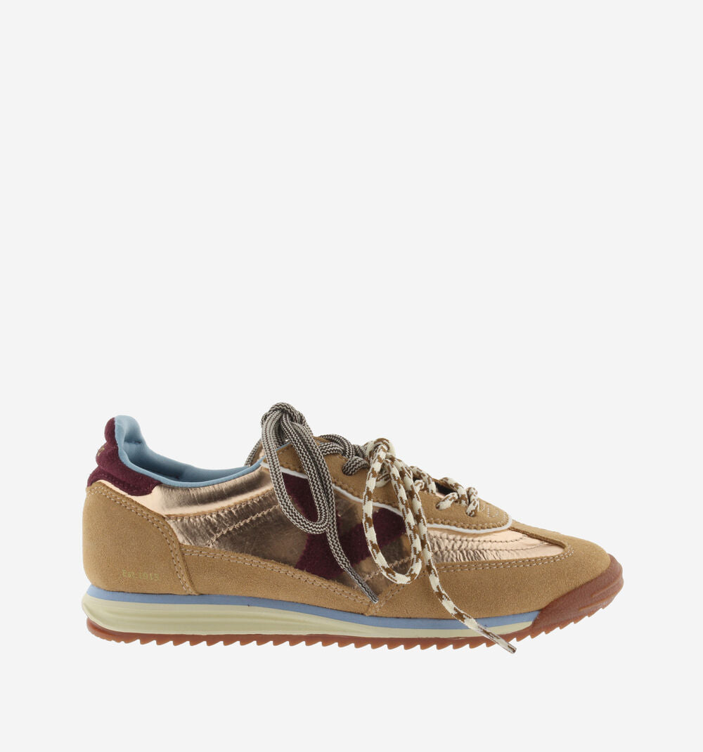 The Victoria Saturno Sneakers - Cuero