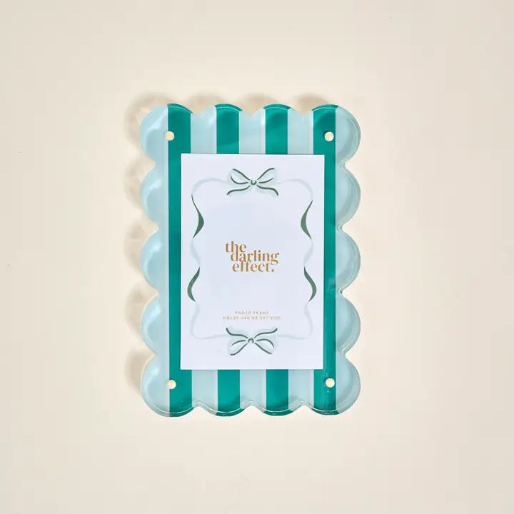 Darling Effect Rectangle Scalloped Acrylic Frame