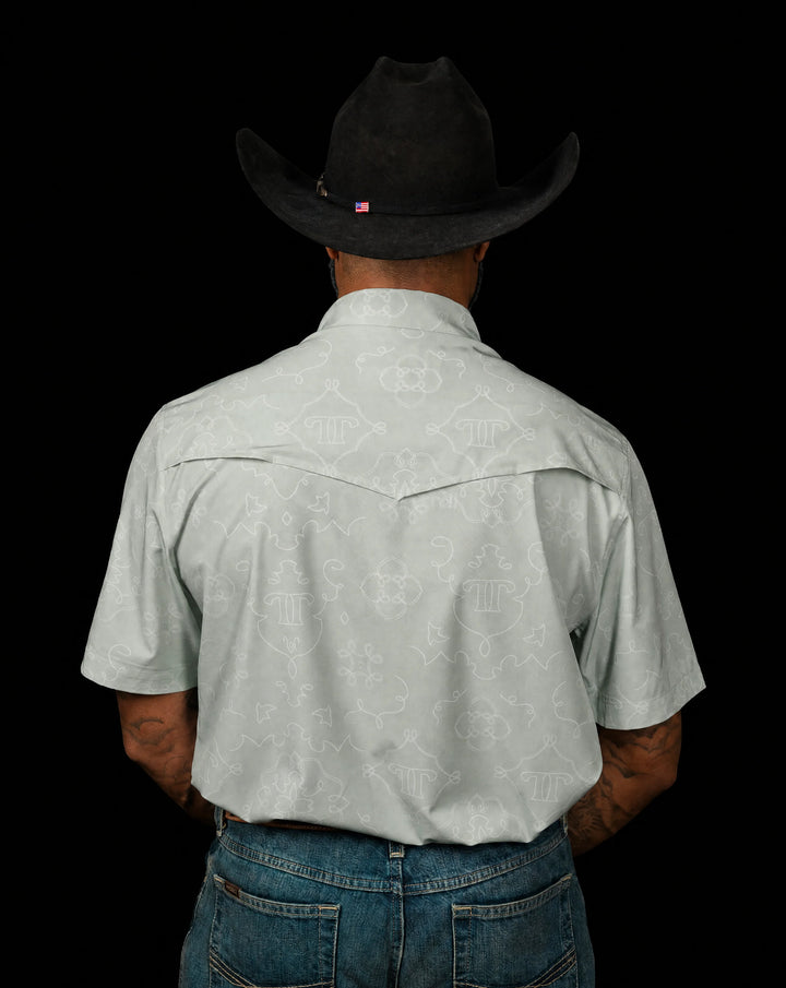 The Carson Short Sleeve Pearl Snap Shirt