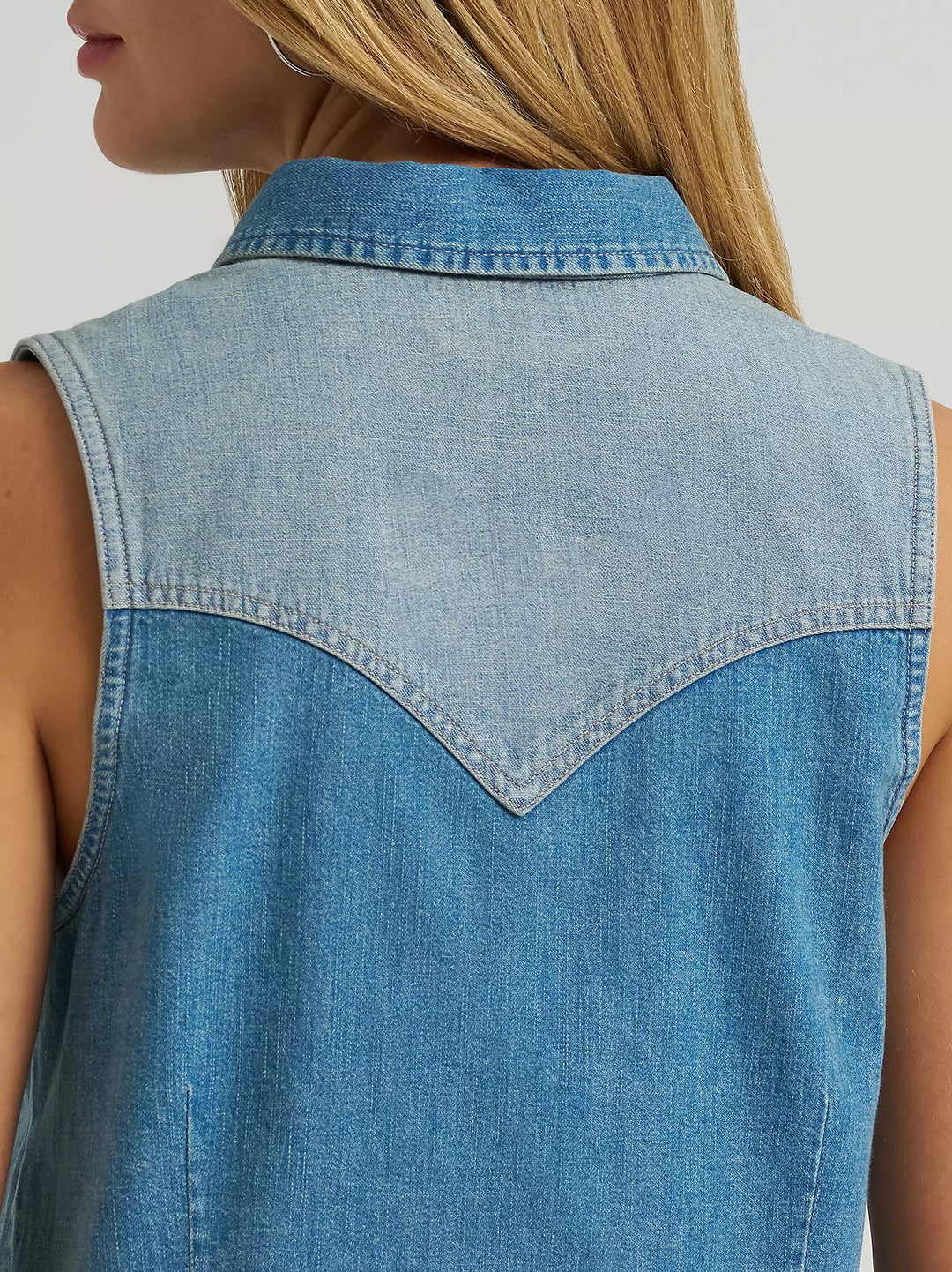 Wrangler Women's Horseshoe Sleeveless Denim Snap Shirt