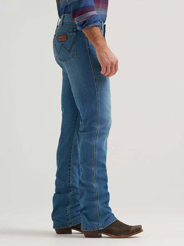 Wrangler Men's Retro Relaxed Fit Bootcut Jeans