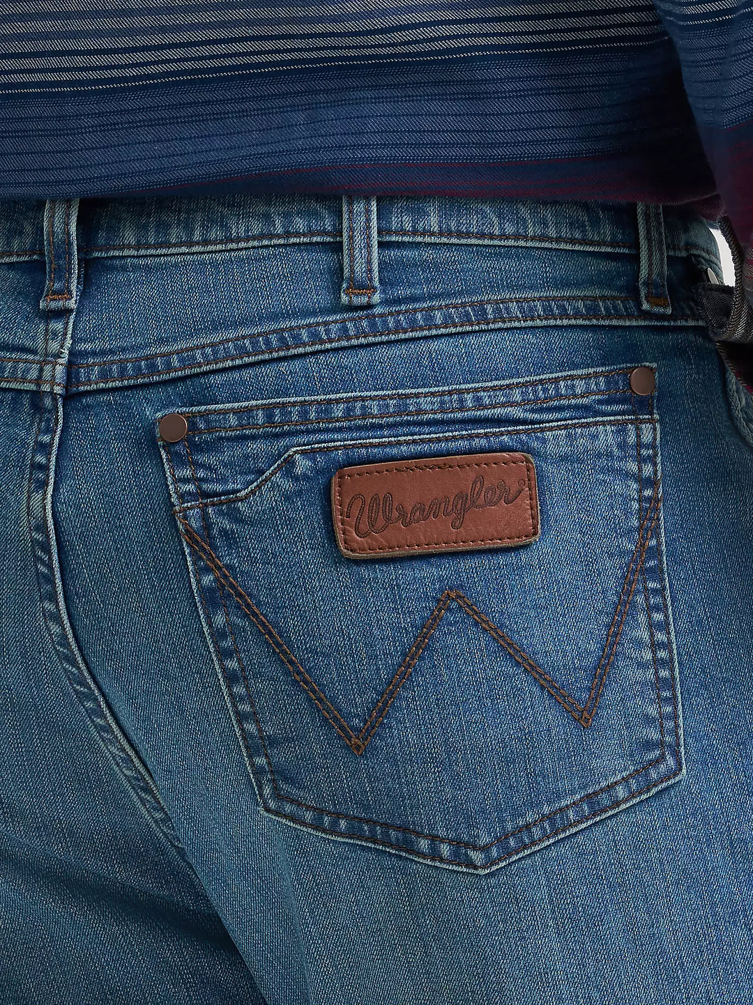 Wrangler Men's Retro Relaxed Fit Bootcut Jeans