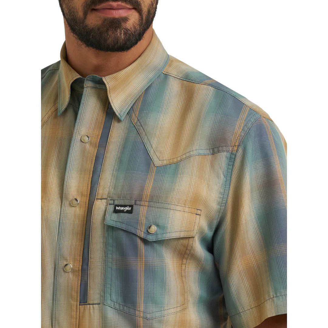 Wrangler Men's ATG Western Performance SS Shirt
