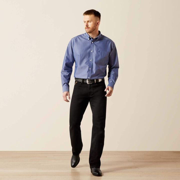 Ariat Men's Solid Pinpoint Oxford Classic Fit LS Shirt