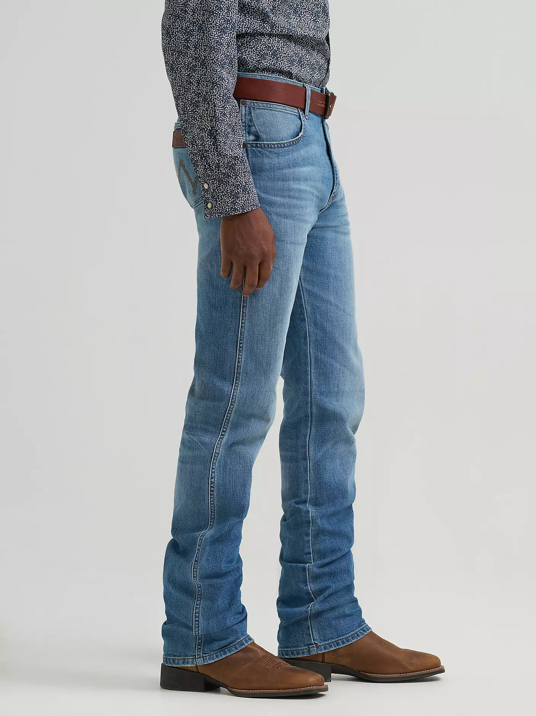 Wrangler Men's Retro Slim Fit Straight Leg Jeans